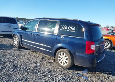 2015 Chrysler Town & Country Touring z USA, uszkodzony, nr VIN 2C4RC1BG5FR596512